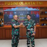 Sertijab  Kapusinfolahta TNI  Brigjen TNI Iwan Sumantri,  dengan Brigjen TNI  Wawan Pujiatmoko.